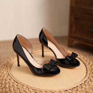 Elegant Black Patent Leather Heels with Bow